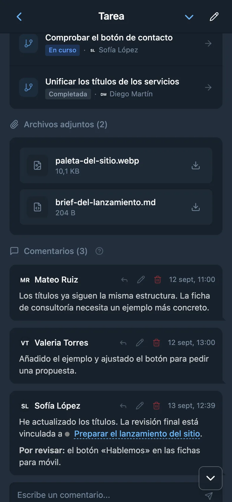 Conversación del equipo en los comentarios de una tarea