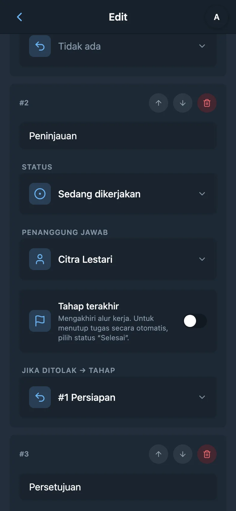 Daftar alur kerja dengan jumlah tahap dan status aktif