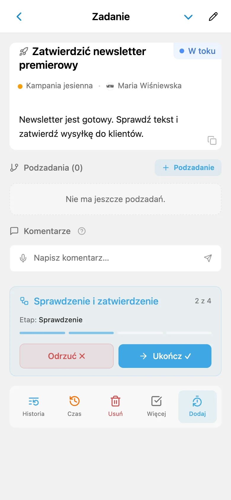 Zadanie weryfikacji newslettera z bieżącym etapem przepływu i przyciskiem zatwierdzenia