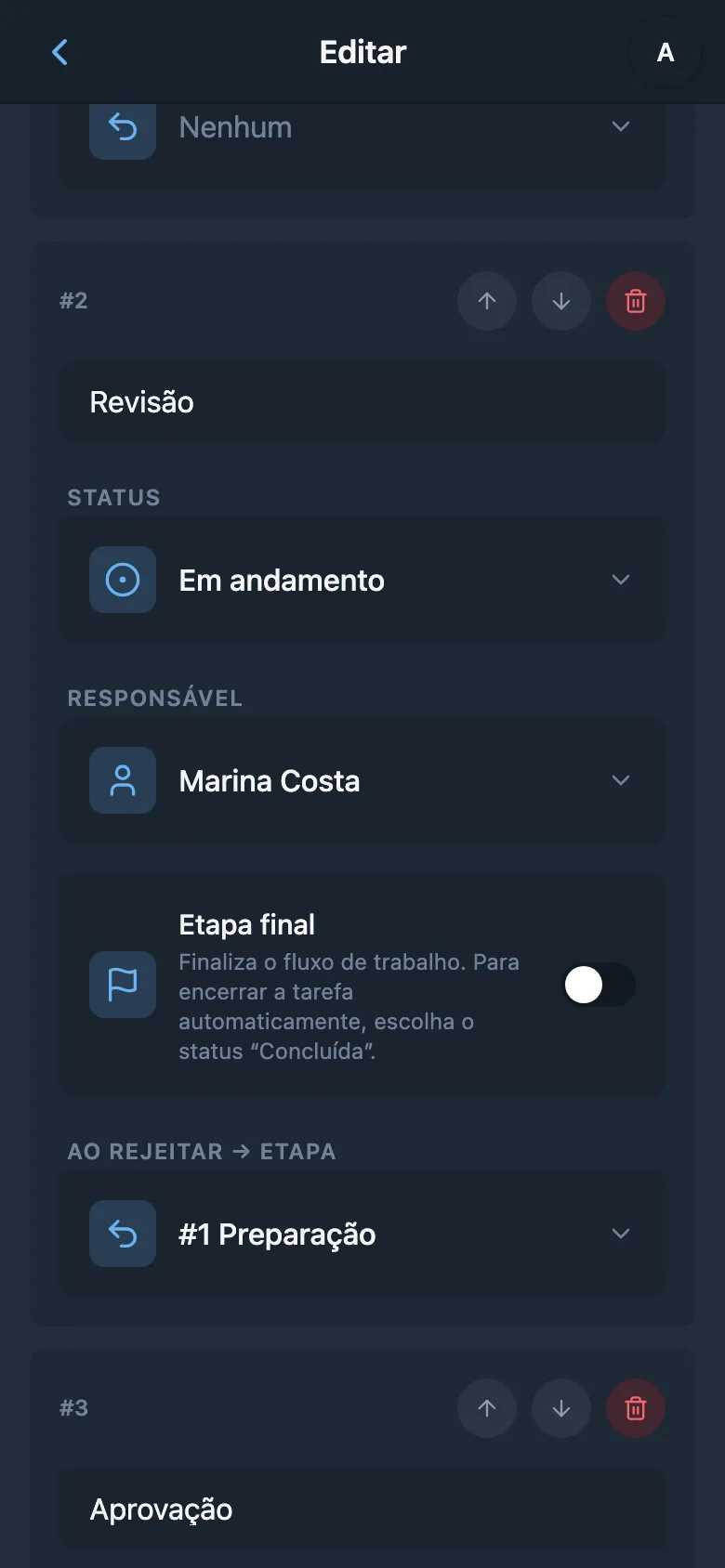 Lista de fluxos de trabalho com quantidade de etapas e status ativo