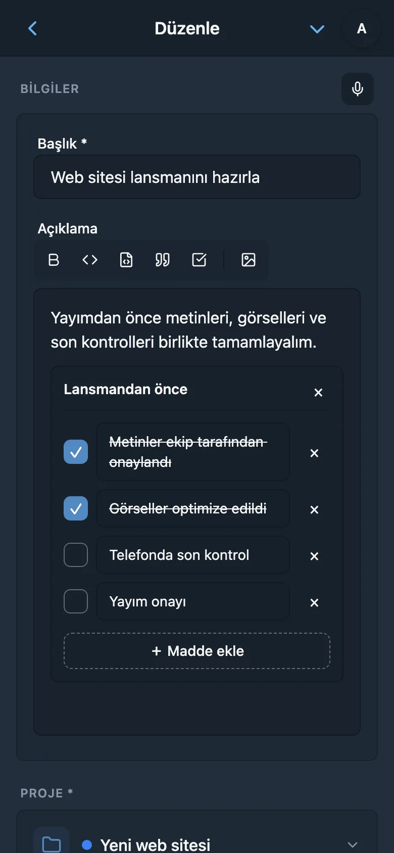 Biçimlendirme ve kod bloğu içeren görev açıklaması düzenleyicisi